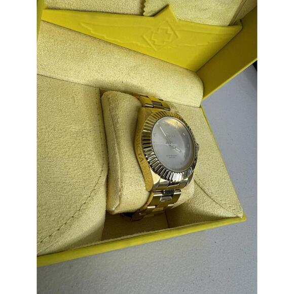 invicta mens watch pro diver Model 16739 Brand New